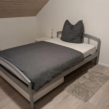 Lichtdurchflutete Dg-wohnung *